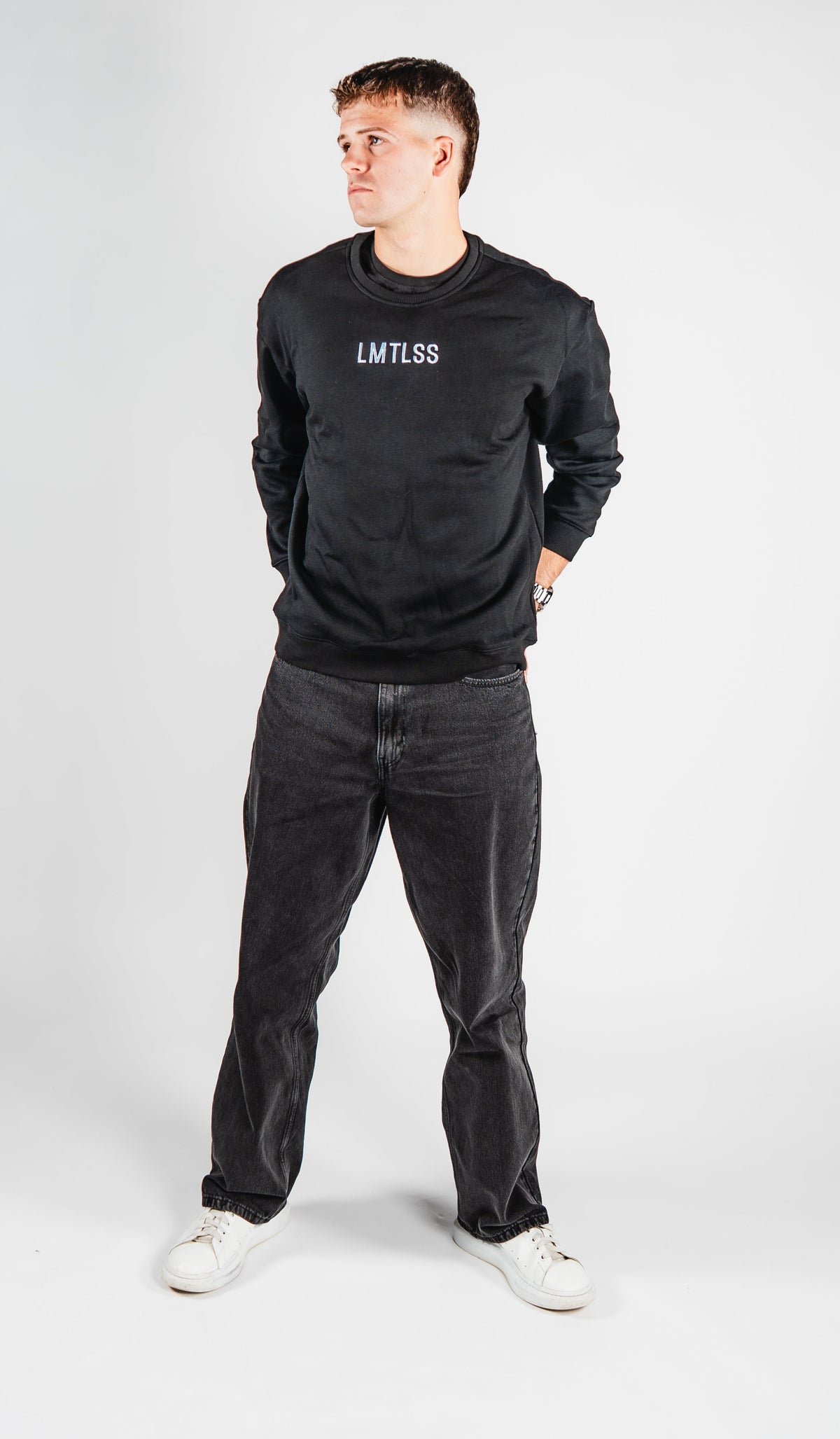 LMTLSS Velvet Crewneck in black — back