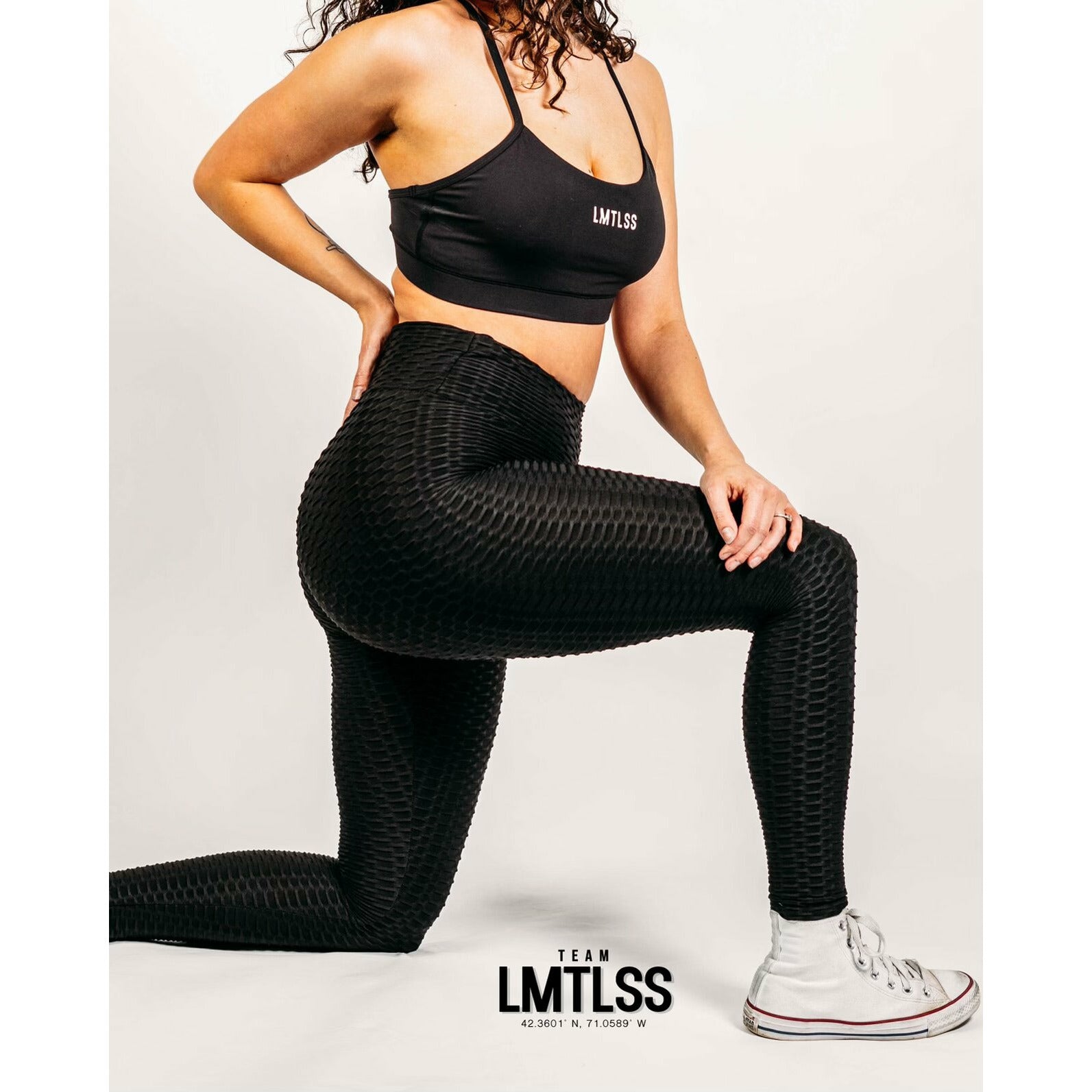 Booty Fitting Textured Compression Leggings - LMTLSSlifestyle